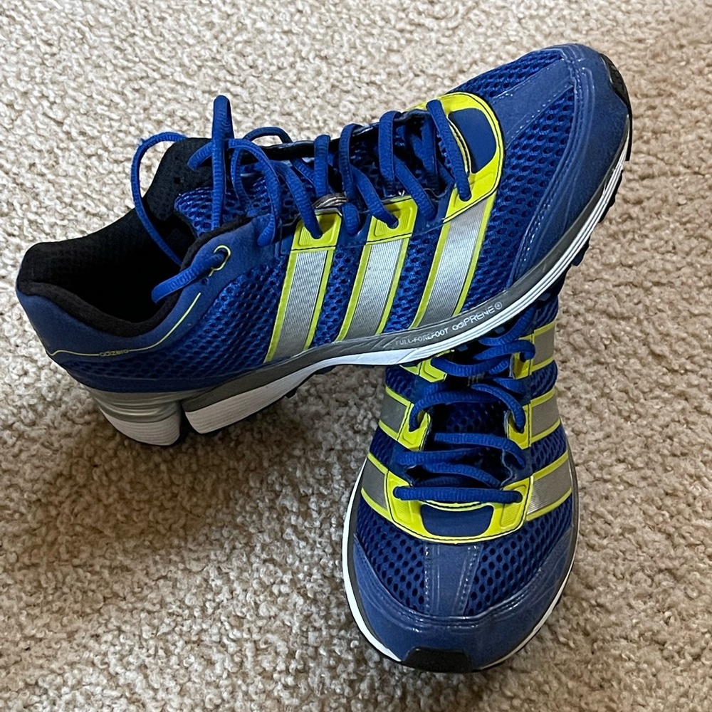 Adidas Sneakers